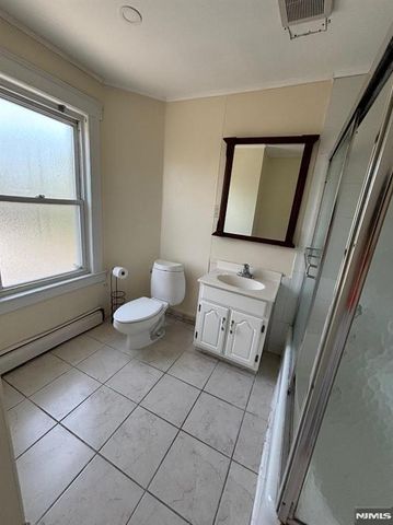 154 West Street 1 family hou, Englewood, NJ 07631