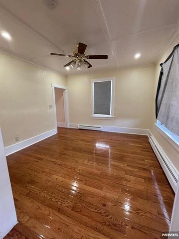 154 West Street 1 family hou, Englewood, NJ 07631