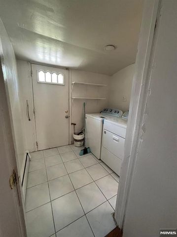 154 West Street 1 family hou, Englewood, NJ 07631