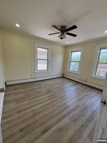 154 West Street 1 family hou, Englewood, NJ 07631