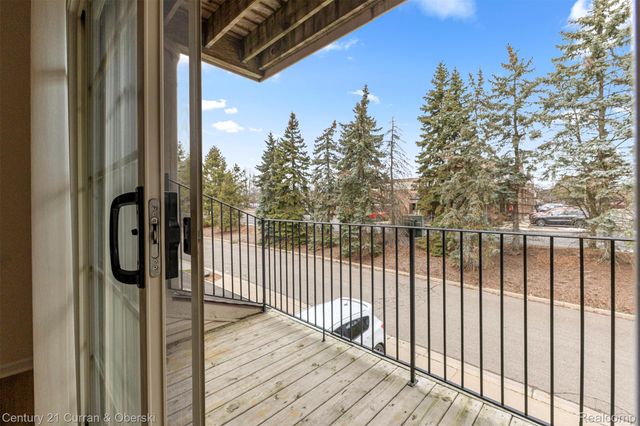 39444 Springwater Drive, Northville Township, MI 48168