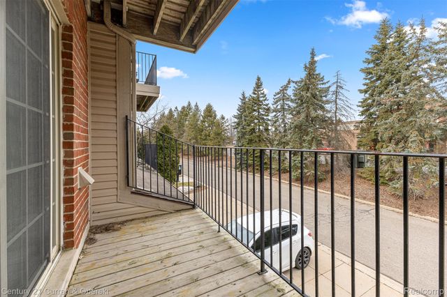 39444 Springwater Drive, Northville Township, MI 48168