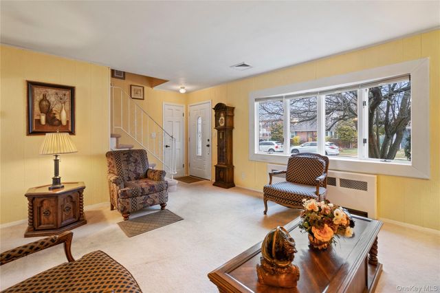 128 Rule Street, Franklin Square, NY 11010