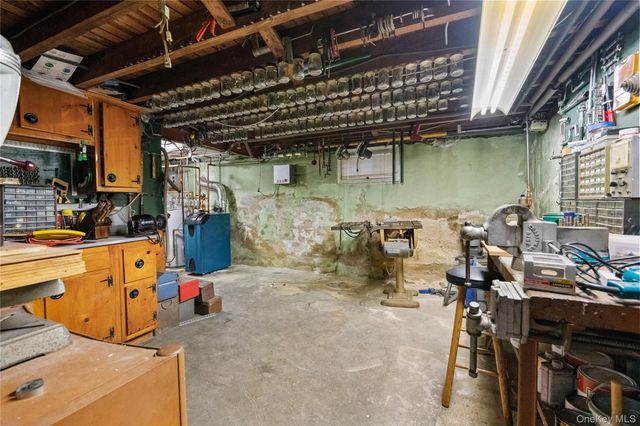 128 Rule Street, Franklin Square, NY 11010