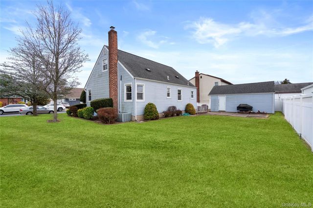 128 Rule Street, Franklin Square, NY 11010