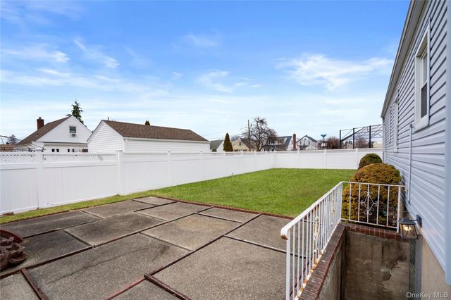 128 Rule Street, Franklin Square, NY 11010