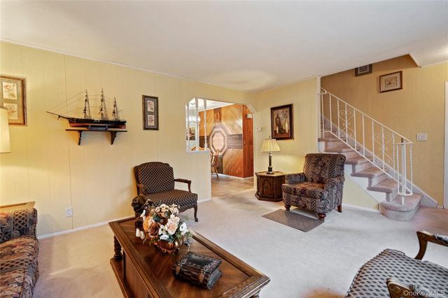 128 Rule Street, Franklin Square, NY 11010