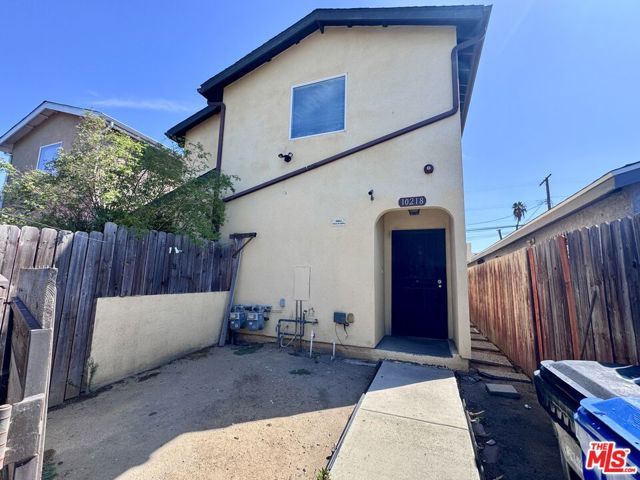 10218 S San Pedro Street, Los Angeles, CA 90003
