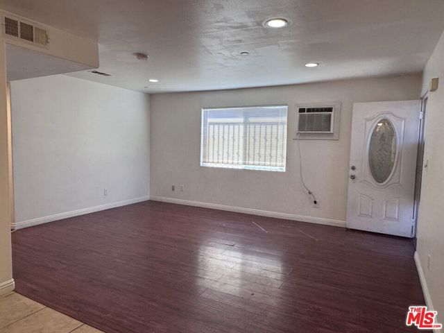 10218 S San Pedro Street, Los Angeles, CA 90003