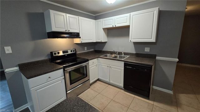 3308 Barcelona CT, Virginia Beach, VA 23452