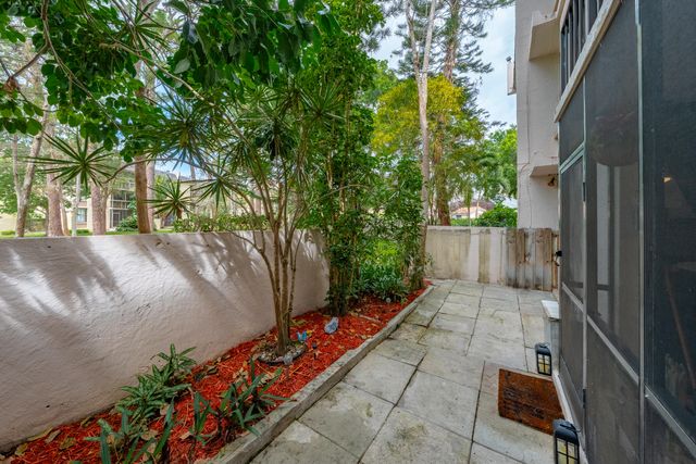 8421 Forest Hills Drive 106, Coral Springs, FL 33065