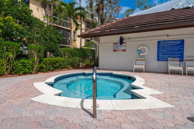 8421 Forest Hills Drive 106, Coral Springs, FL 33065