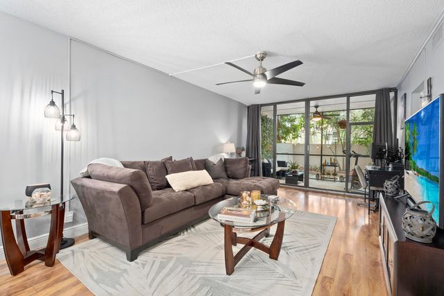 8421 Forest Hills Drive 106, Coral Springs, FL 33065