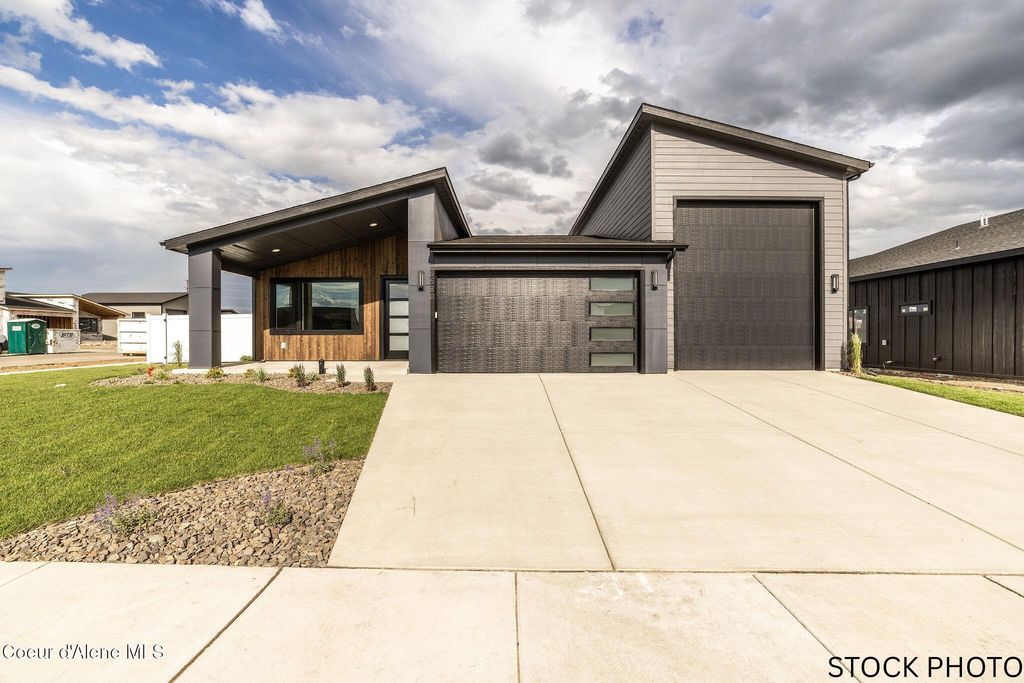 11005 E 36TH DR, Spokane Valley, WA 99206