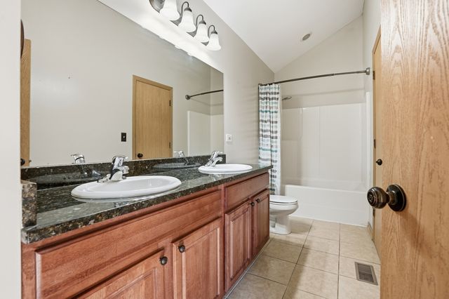 1452 Fox Hound Trail, Beecher, IL 60401