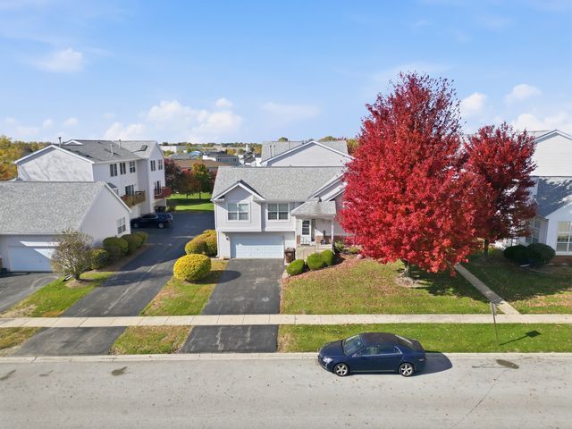 1452 Fox Hound Trail, Beecher, IL 60401