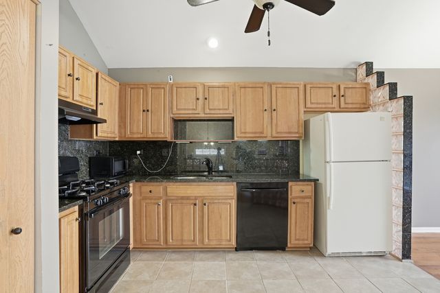 1452 Fox Hound Trail, Beecher, IL 60401