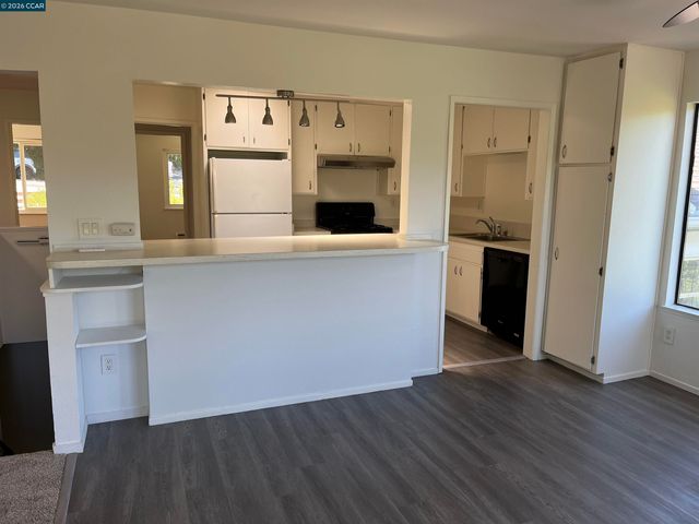 3690 Sundale unit 2, Lafayette, CA 94549