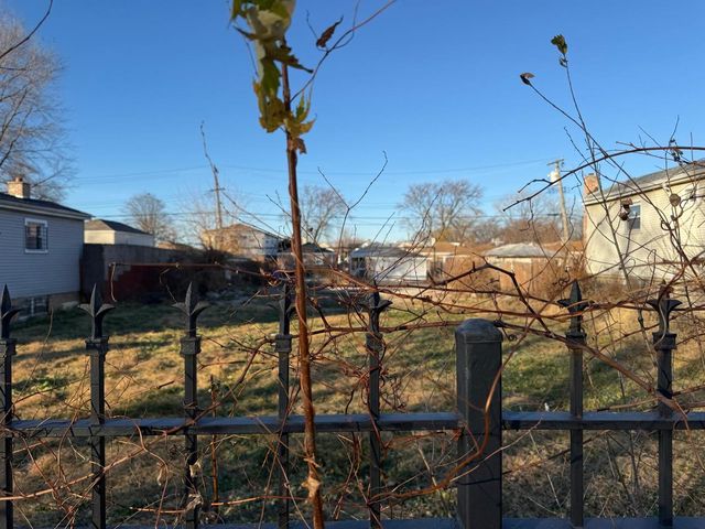 4432 S Leclaire Avenue, Chicago, IL 60638