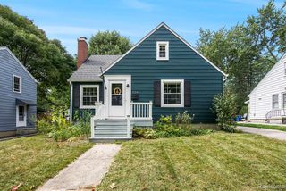 1134 Hutchins Avenue, Ann Arbor, MI 48103