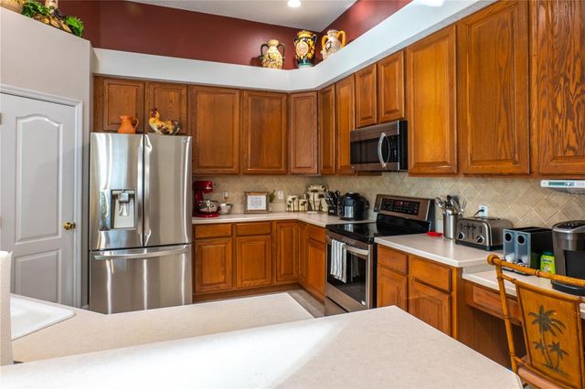 1131 N PINE AVENUE, Oviedo, FL 32765