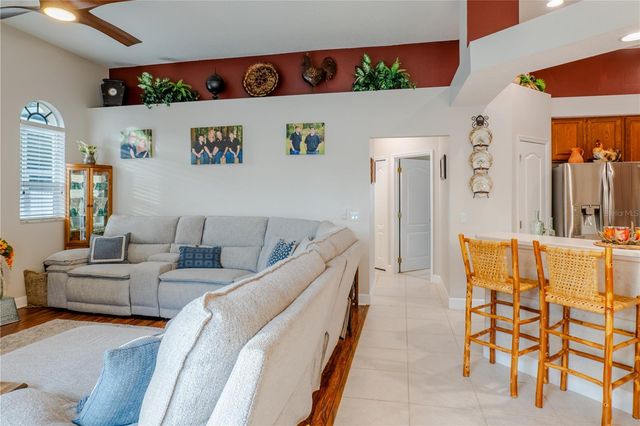 1131 N PINE AVENUE, Oviedo, FL 32765