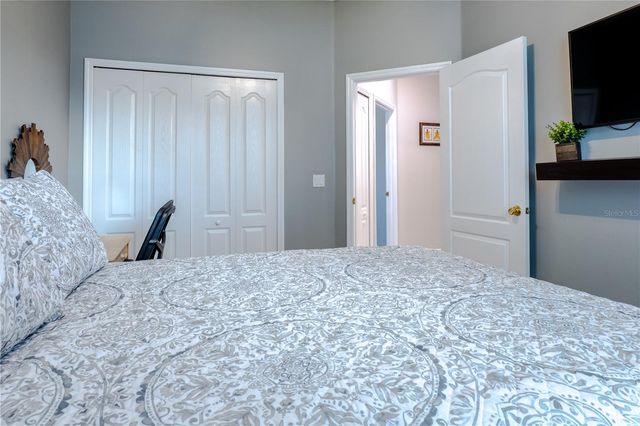 1131 N PINE AVENUE, Oviedo, FL 32765