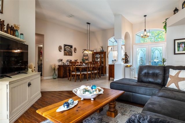 1131 N PINE AVENUE, Oviedo, FL 32765