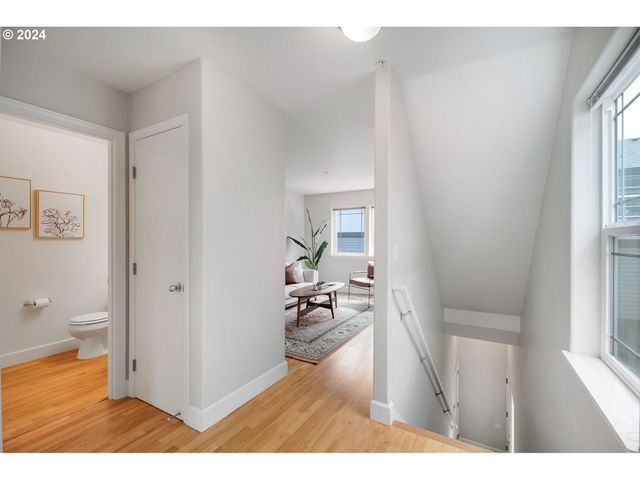 6748 N PITTSBURG Ave, Portland, OR 97203