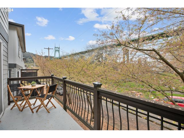 6748 N PITTSBURG Ave, Portland, OR 97203