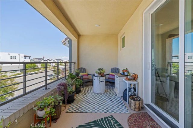 27233 Red Willow Court, Valencia, CA 91381
