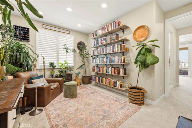 27233 Red Willow Court, Valencia, CA 91381