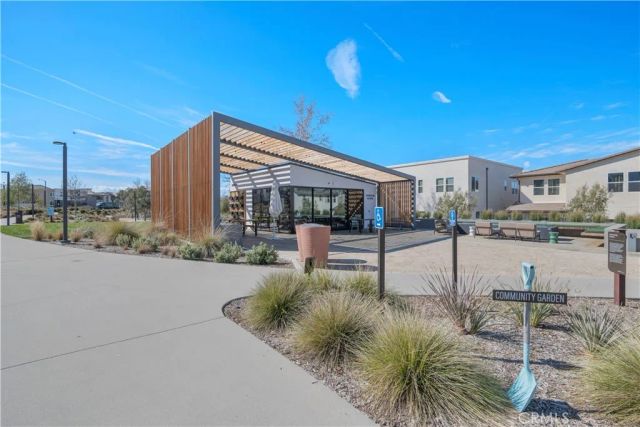 27233 Red Willow Court, Valencia, CA 91381