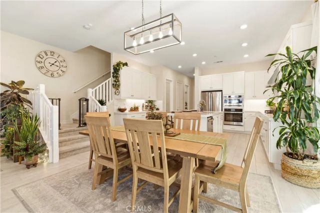27233 Red Willow Court, Valencia, CA 91381