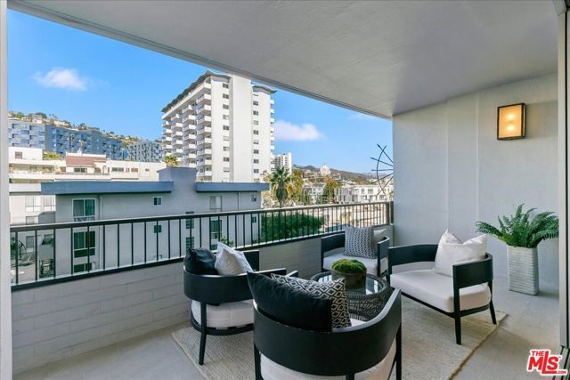 1100 Alta Loma Road 803, West Hollywood, CA 90069