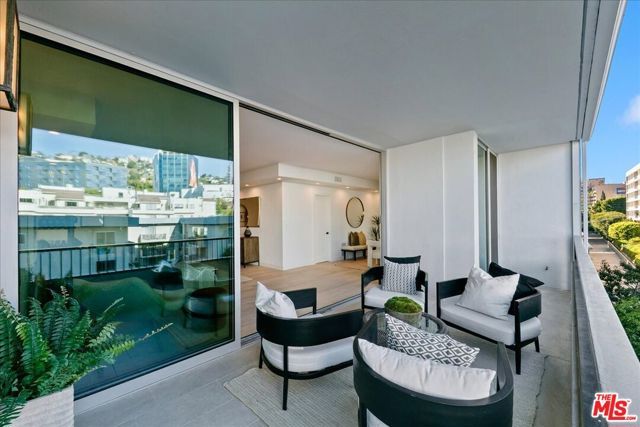 1100 Alta Loma Road 803, West Hollywood, CA 90069