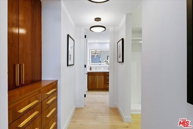 1100 Alta Loma Road 803, West Hollywood, CA 90069