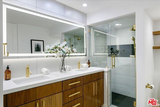 1100 Alta Loma Road 803, West Hollywood, CA 90069