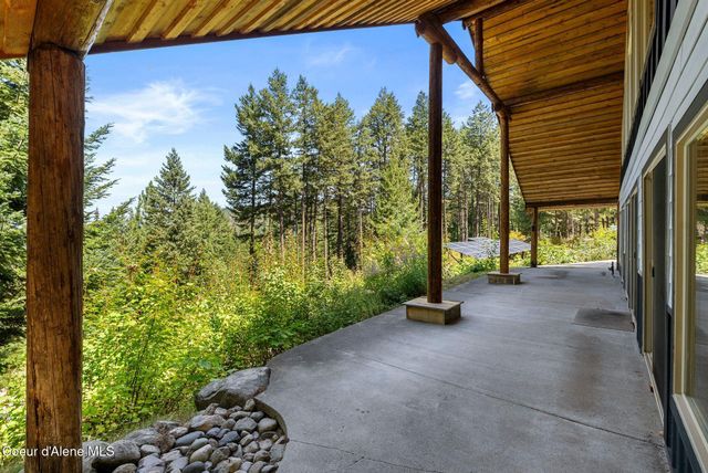 882 Woodfairie Mountain Rd, Sagle, ID 83860