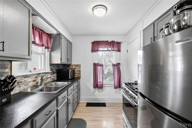 810 Tulip Street, Salina, NY 13088