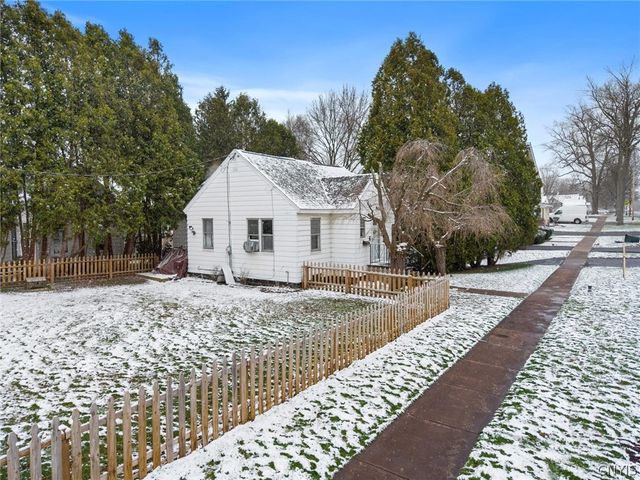 810 Tulip Street, Salina, NY 13088