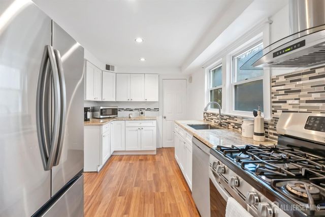 15 Old Ridge Road, South Brunswick, NJ 08852