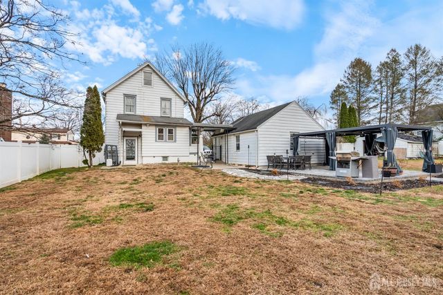 15 Old Ridge Road, South Brunswick, NJ 08852