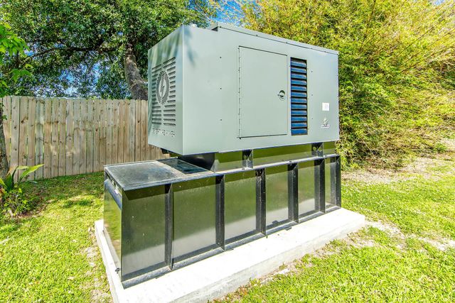 1621 Bayou Black Dr, Houma, LA 70360