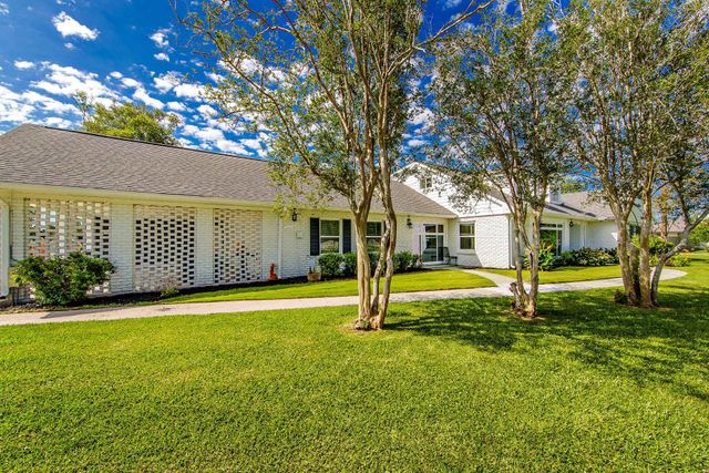 1621 Bayou Black Dr, Houma, LA 70360