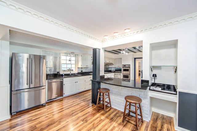 1621 Bayou Black Dr, Houma, LA 70360