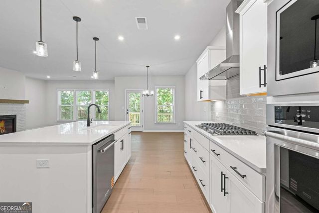 7206 Grand Reunion Drive, Hoschton, GA 30548