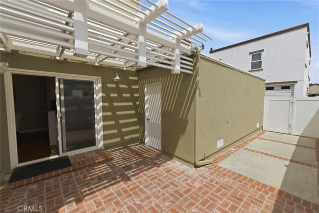 238 Walnut Street, Newport Beach, CA 92663