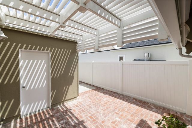 238 Walnut Street, Newport Beach, CA 92663