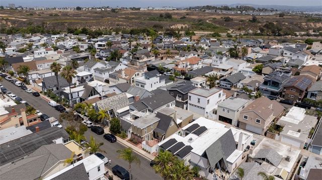 238 Walnut Street, Newport Beach, CA 92663